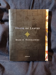 House of Leaves by Mark Z. Danielewski. Pantheon. 2nd edition. (2000).Paperback. 2-Color edition. First printing